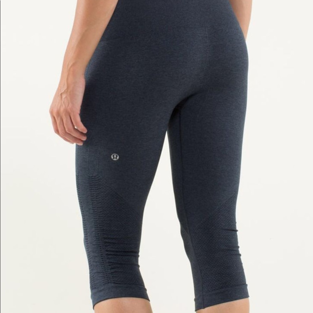 Lululemon In The Flow Crop